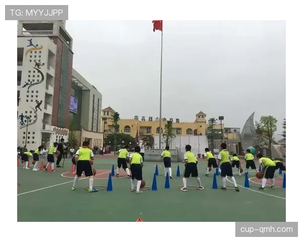 篮球两次运球违例的规则定义与具体判罚解析 篮球两次运球违例的规则定义与具体判罚解析